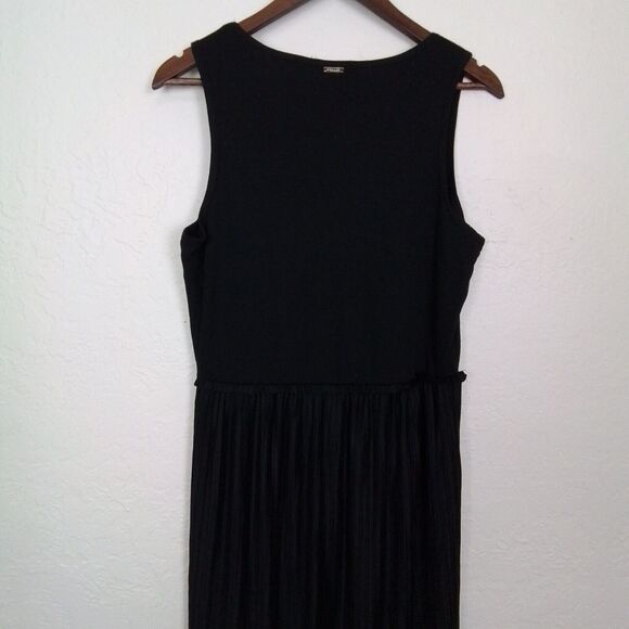 Tahari Solid Black Elastic Waist V-Neck Sleeveless Pleated Maxi‎ Dress Size M - Picture 9 of 14